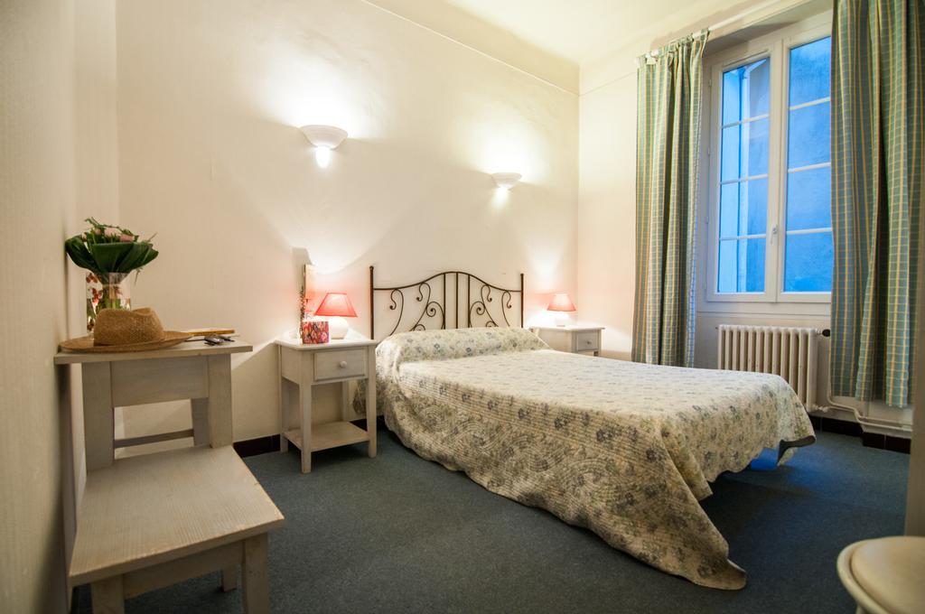 Hotel Restaurant Le Central Châteaurenard Esterno foto