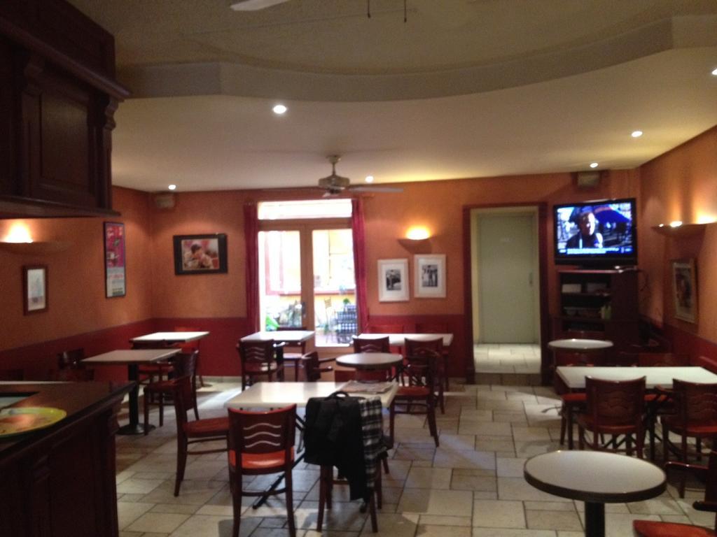 Hotel Restaurant Le Central Châteaurenard Esterno foto